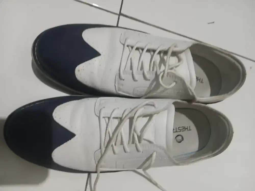 Sepatu golf..90% Masi bagus