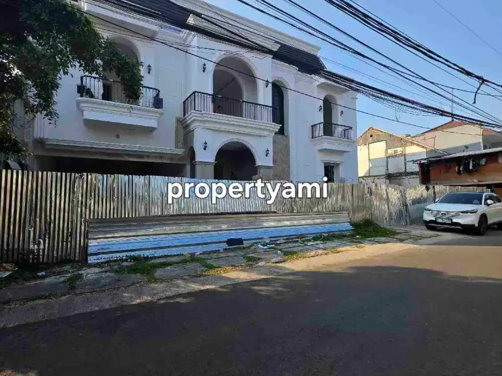 Jual rumah classic mewah di jatipadang dekat Ampera Kemang Jaksel