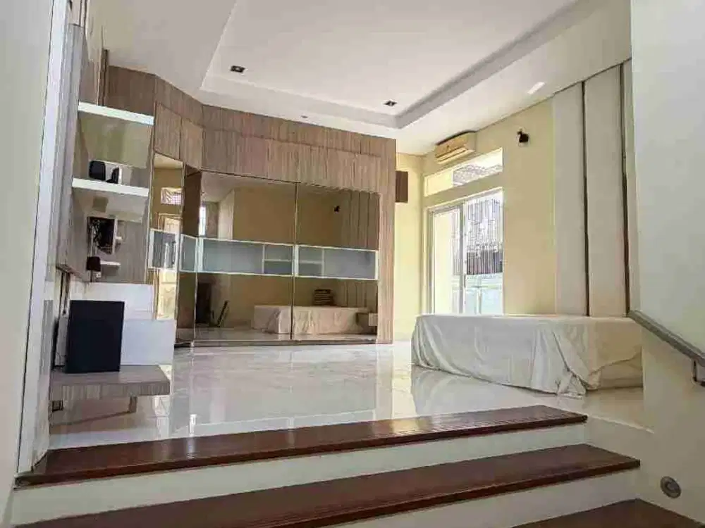 DISEWAKAN CEPAT RUMAH RENOVATED FULLY FURNISHED SIAP HUNI DI THE GREEN BSD CITY