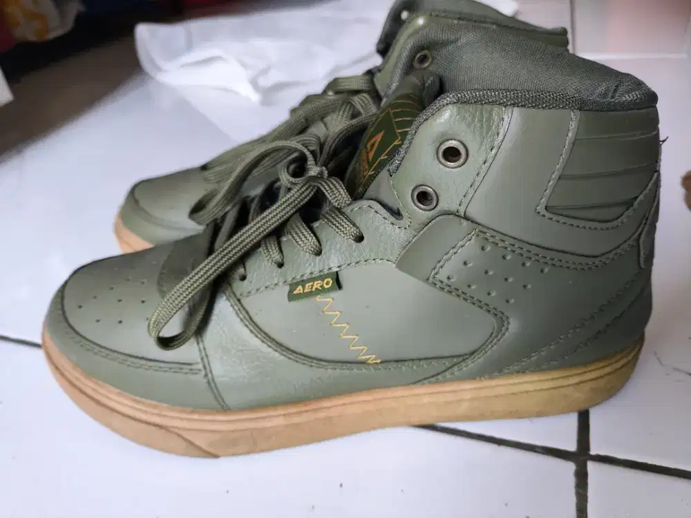 Sepatu aerostreet size 44