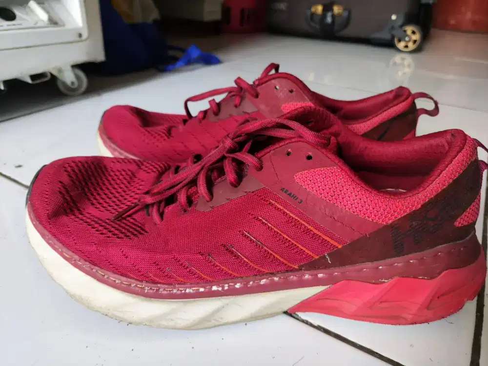 Sepatu hoka size 45,5 cm