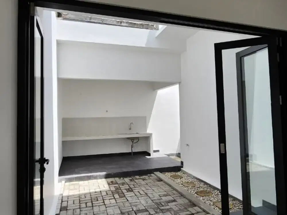Disewakan Rumah Baru Gress di Darmo dekat Pakuwon