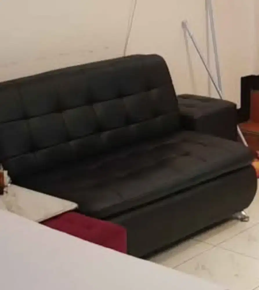 Dijual sofa kulit sintetis hitam 2+1 seater
