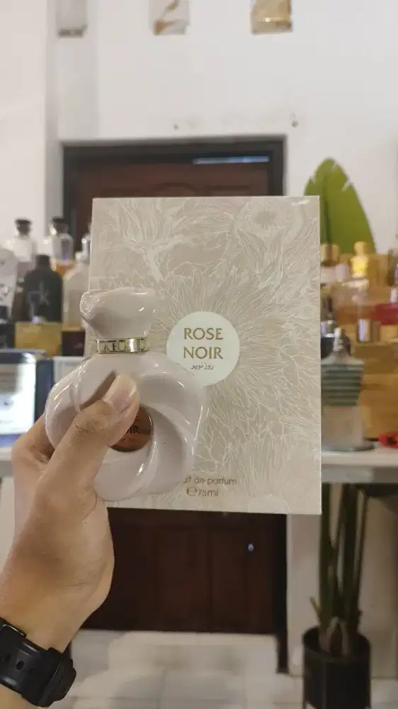 AHMED ROSE NOIR