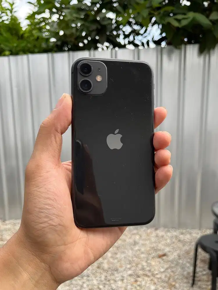 Dijual iPhone 11 128gb iBox resmi original