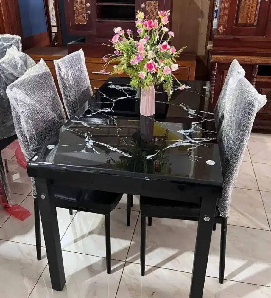 Meja makan minimalis anti panas, anti gores, kaki besj