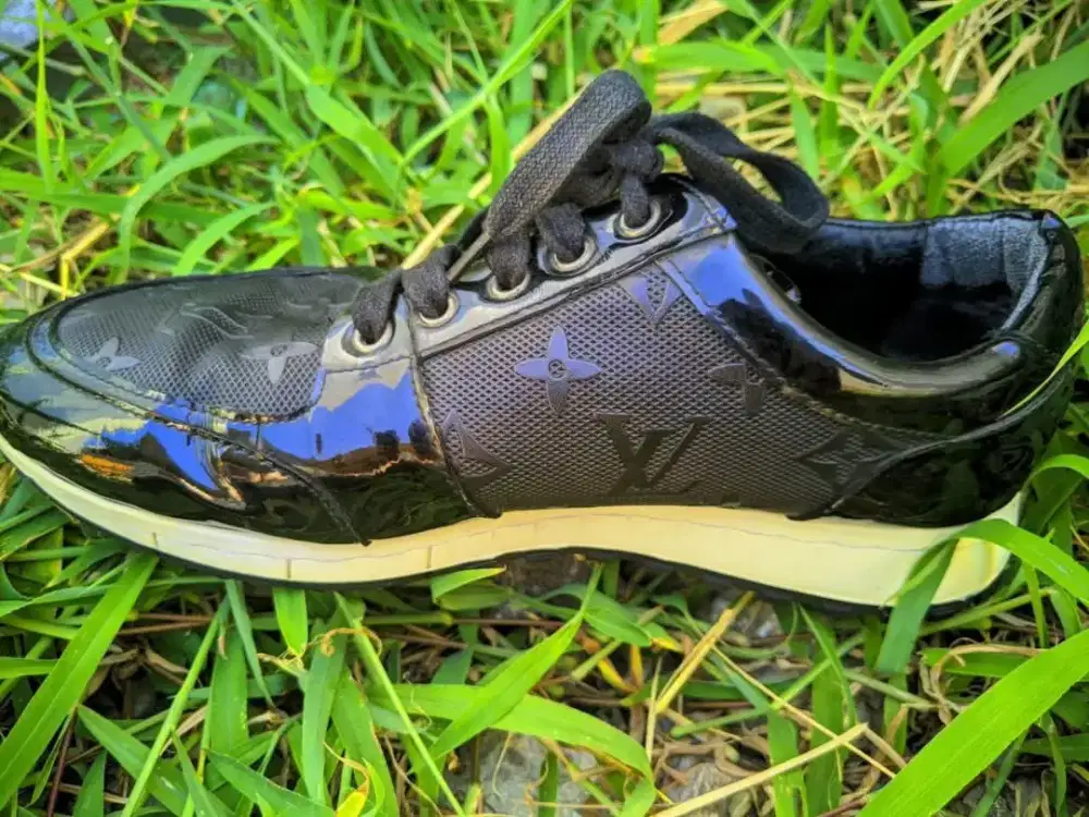 Louis Vuitton buat santai maupun acara resmi jadi berkesan