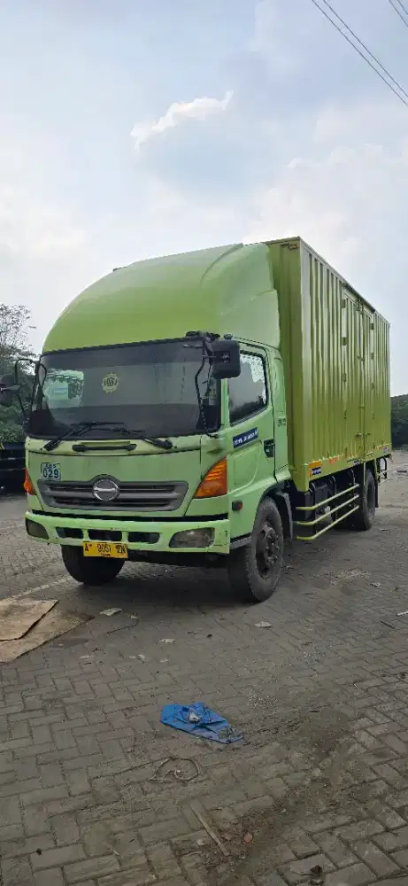 Sewa Hino JP atau Fuso Box 6 roda