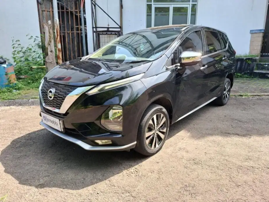 Hot Sale - Nissan Livina 1.5 VL Bensin AT 2019 Hitam