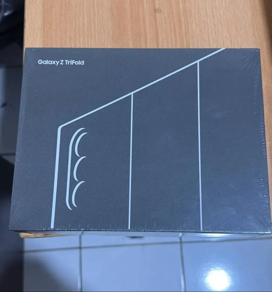 samsung z trifold siap tampung