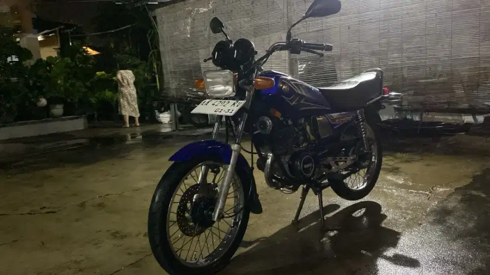 YAMAHA RX-KING 2004 ( WARNA BIRU )
