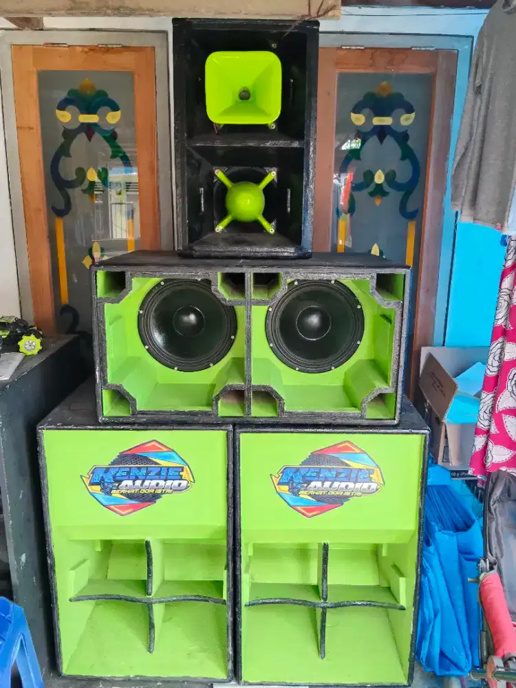Sound miniatur satu set