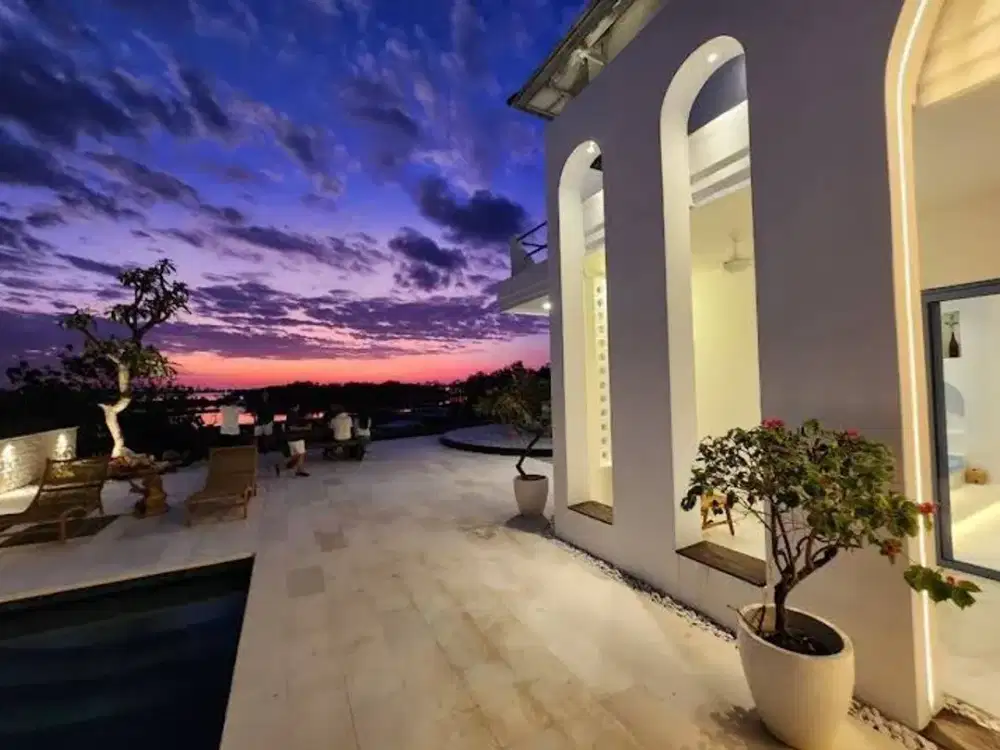 LUXURY VILLA VIEW BEACH FRONT DI TANJUNG BENOA NUSA DUA BALI