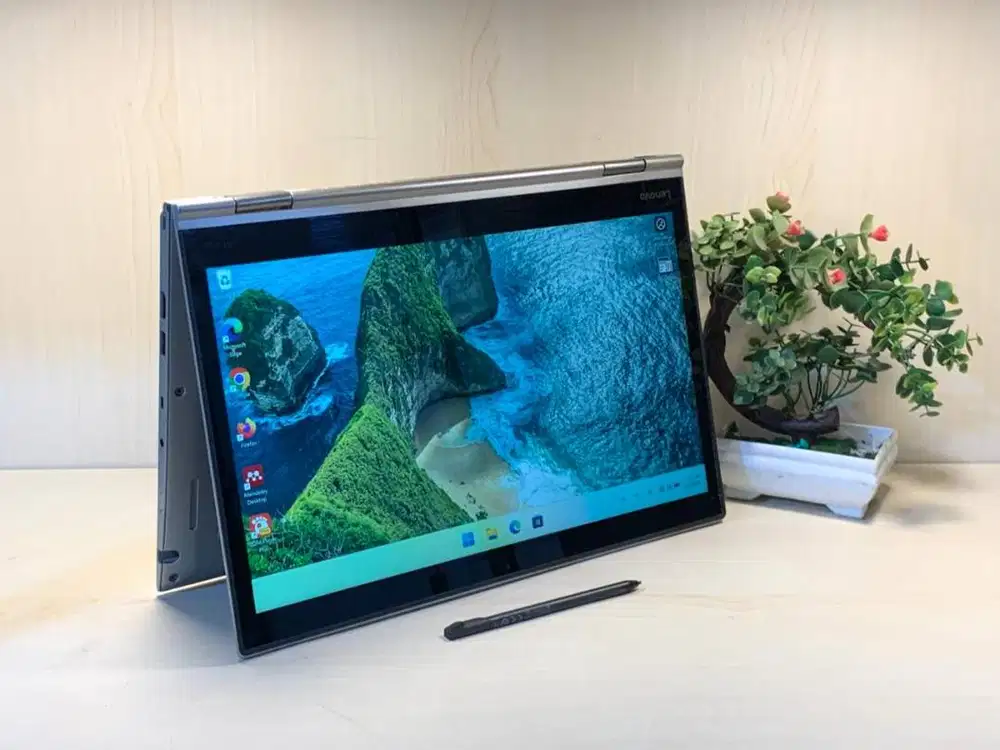 Laptop Tablet 2in1 Touchscreen Lenovo Thinkpad X1 Yoga Gen 2 Layar 2K