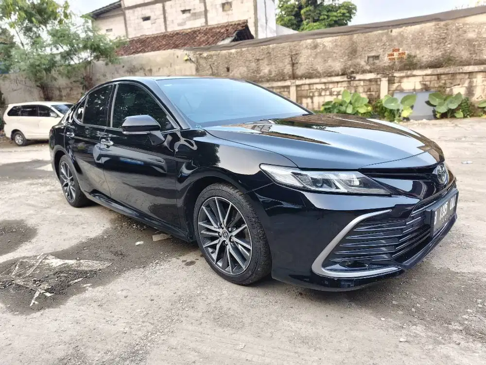 Toyota Camry V 2021 Termurah