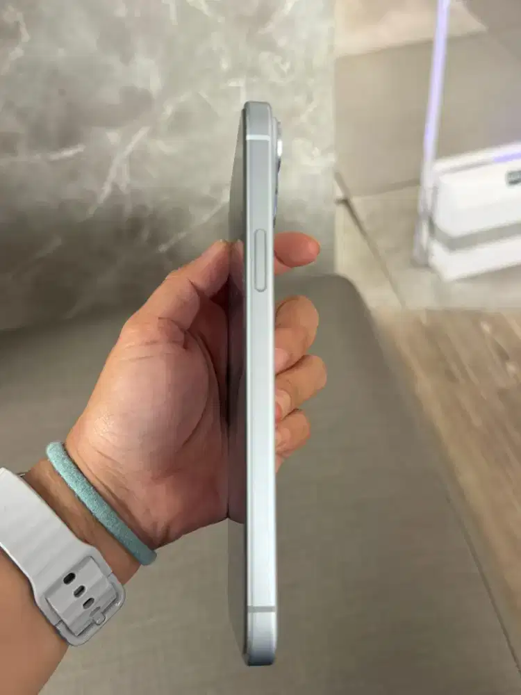 iPhone 15 plus blue 256GB