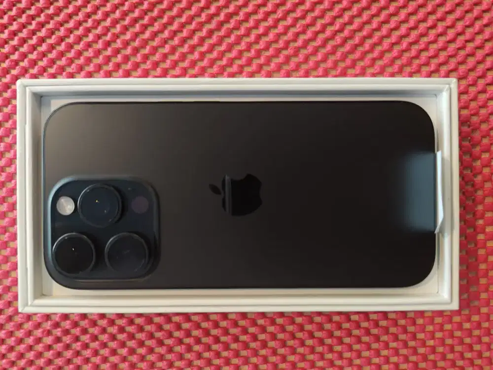iPhone 16 pro 512gb