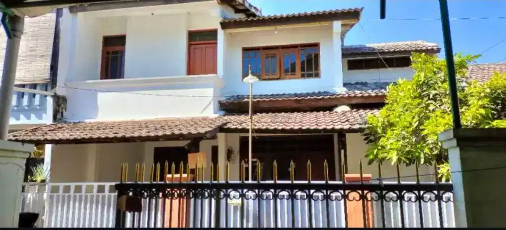 Di Jual Rumah 2 Lantai Di Riung Bandung