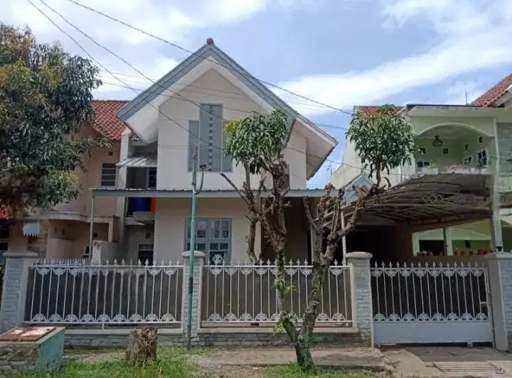 Dijual Rumah Sedang Tersewa di Komplek Aria Graha Soekarno Hatta