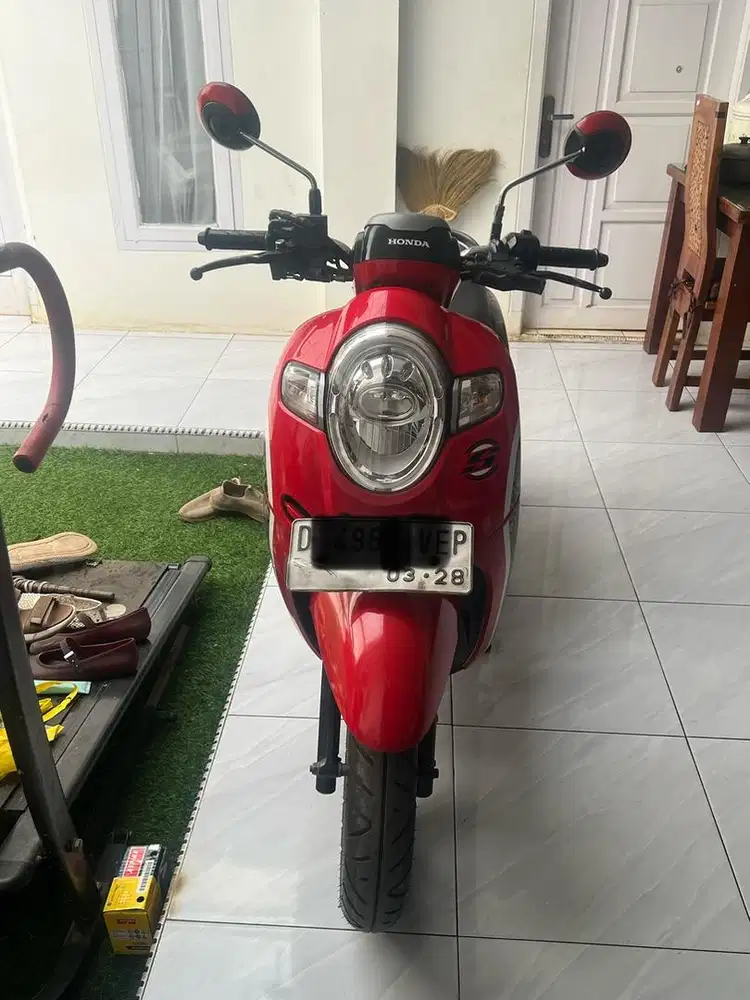 Scoopy Black 2020