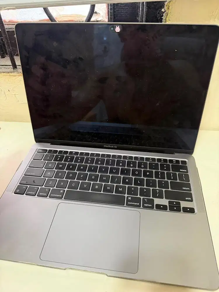 Macbook air M1 8GB