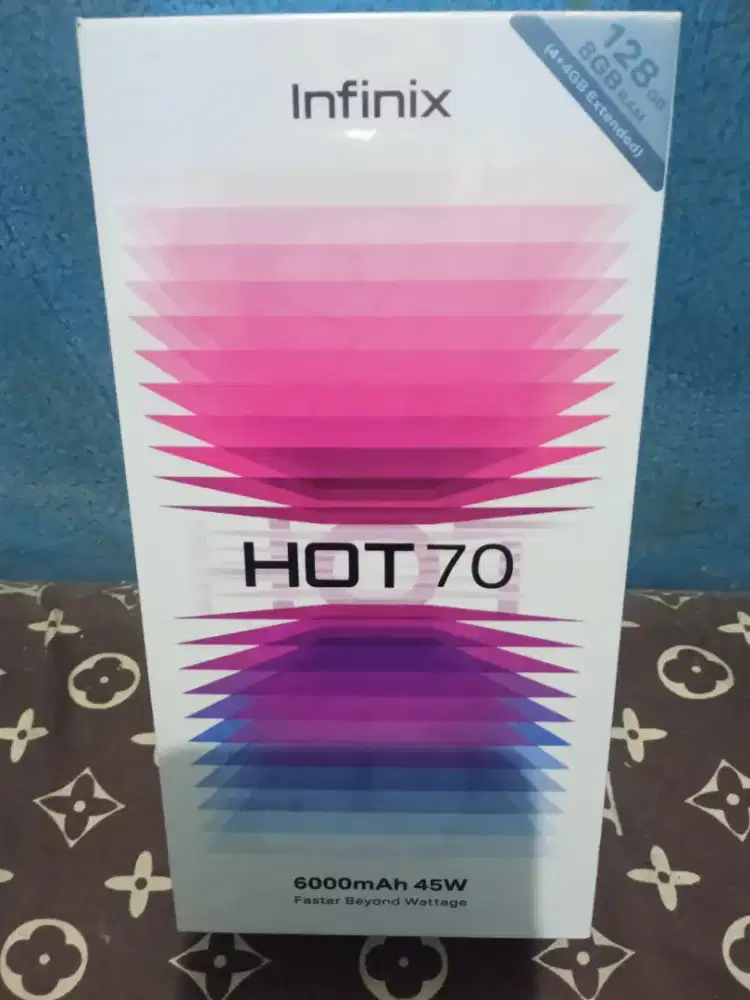 Infinix hot 60 ram 4+4/128 msh baru ,baru DTG beli online blm d buka