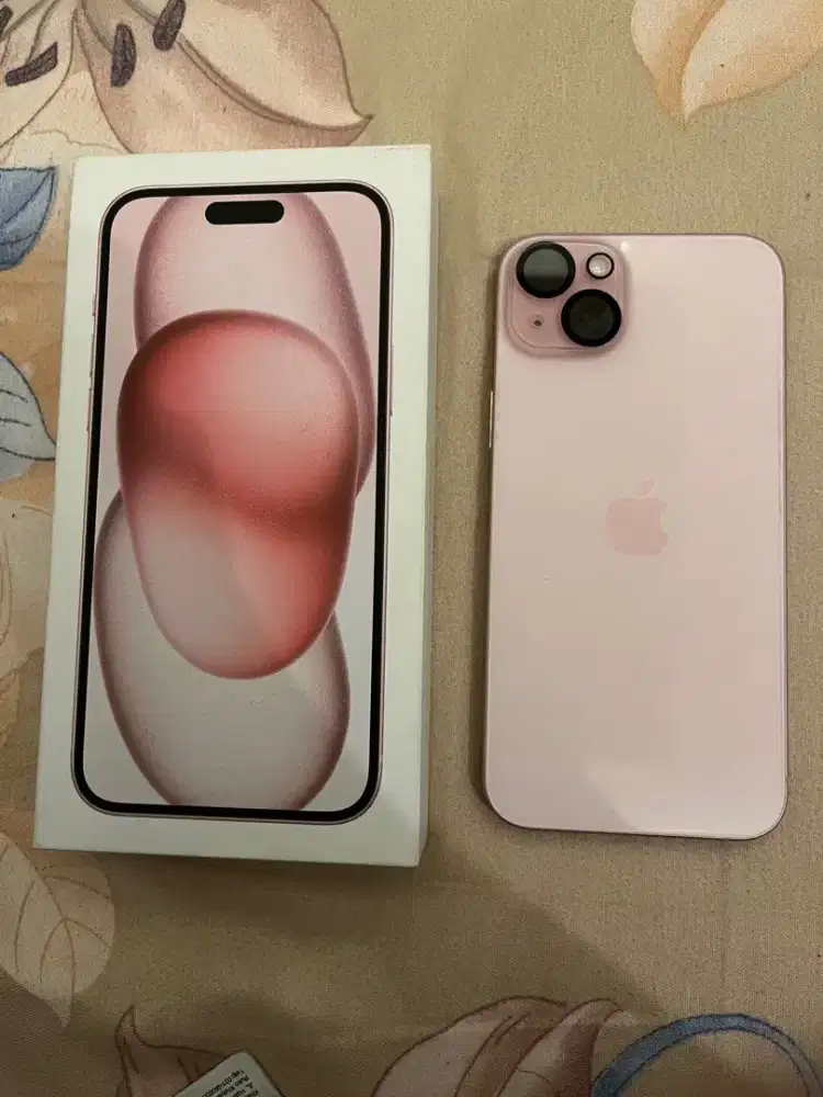 Iphone 15 basic Fullset + Casan Ugreen