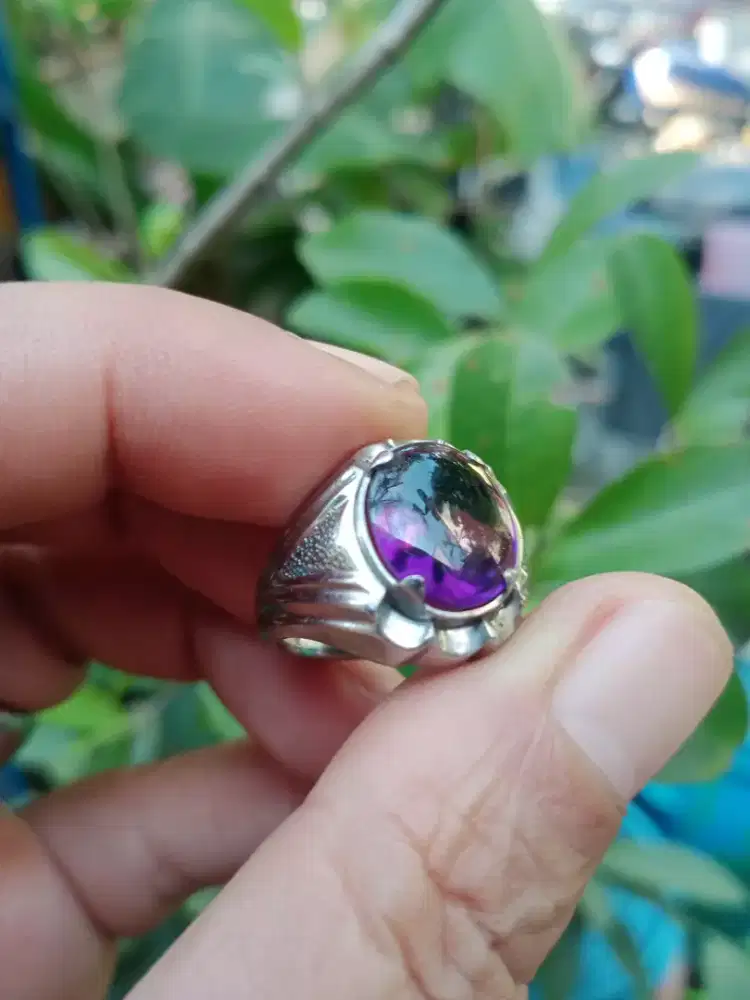 Batu Kecubung Ungu