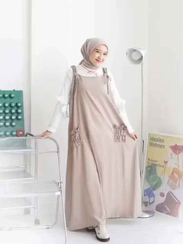Overall model saku depan tali serut