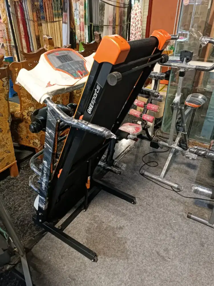 Treadmill elektrik bekas display toko 3fungsi