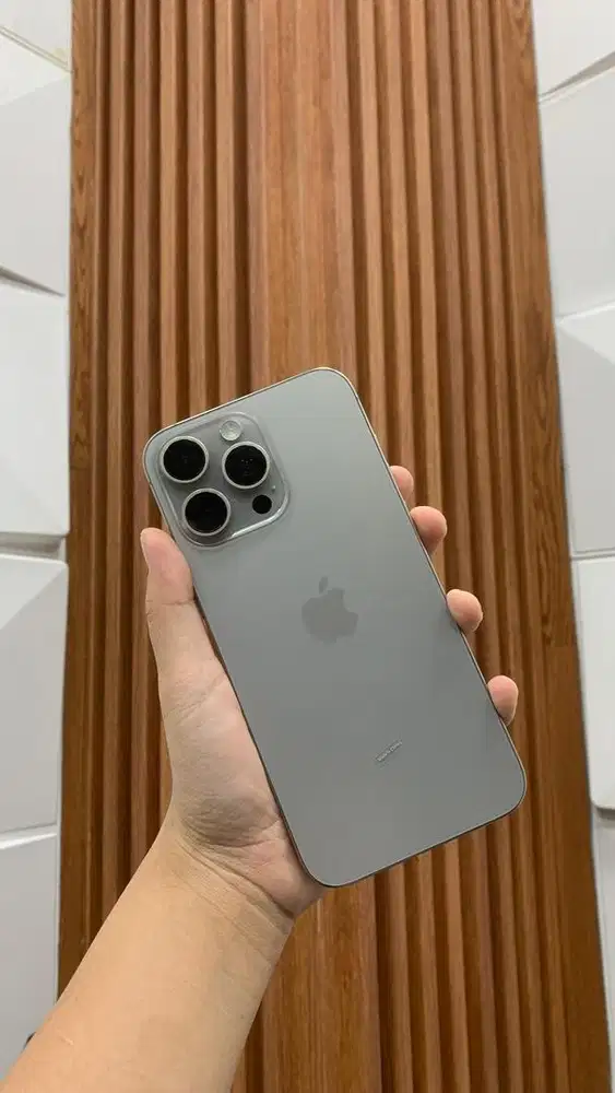Second,iphone 15 promax,natural,bh 86%,ex ibox