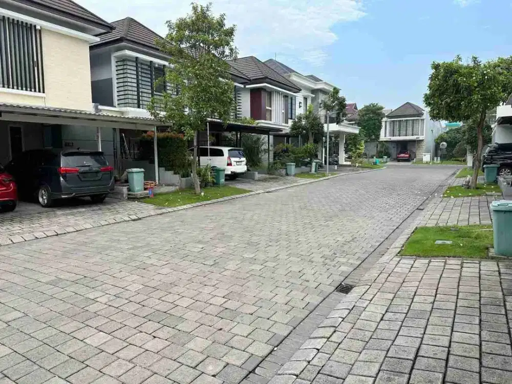 FLASH SALE Rumah Siap Huni 2 Lantai Graha Natura Surabaya Barat Luas 144 Meter SEMI FURNISH