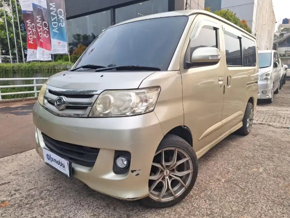 DP MURAH Daihatsu Luxio 1.5 X Bensin-MT 2012 Abu C1DIF