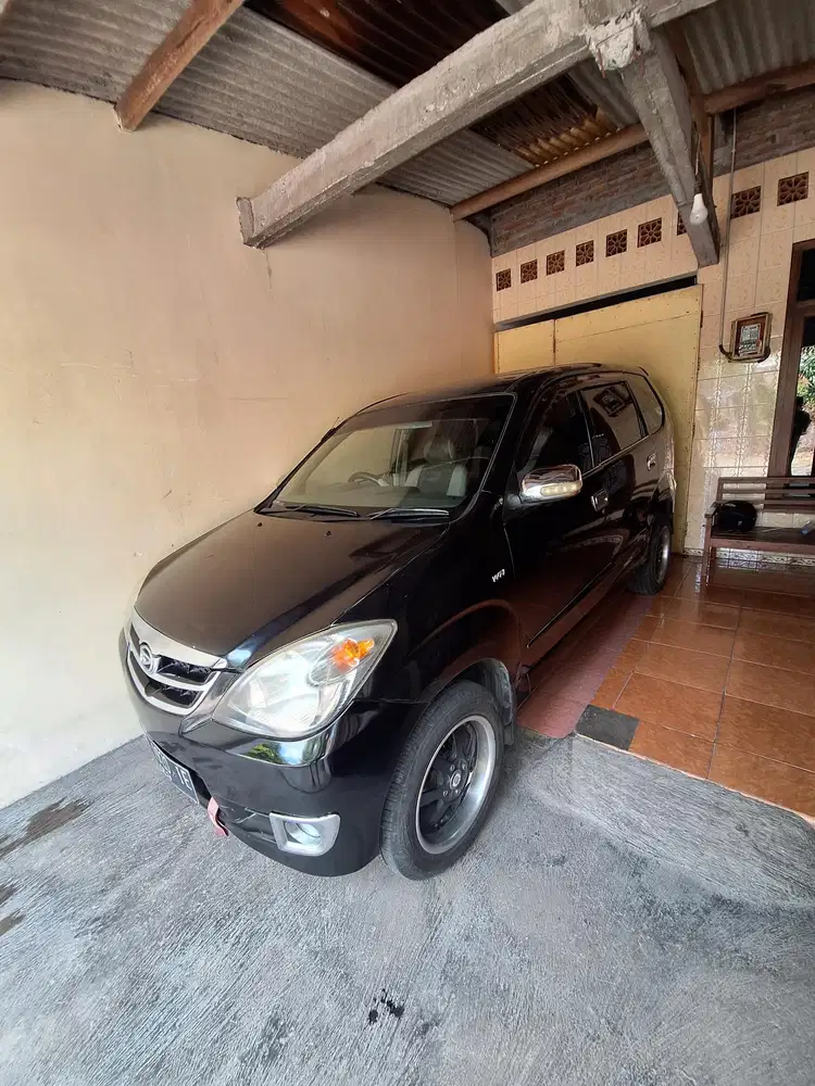 Daihatsu Xenia 2011 Bensin