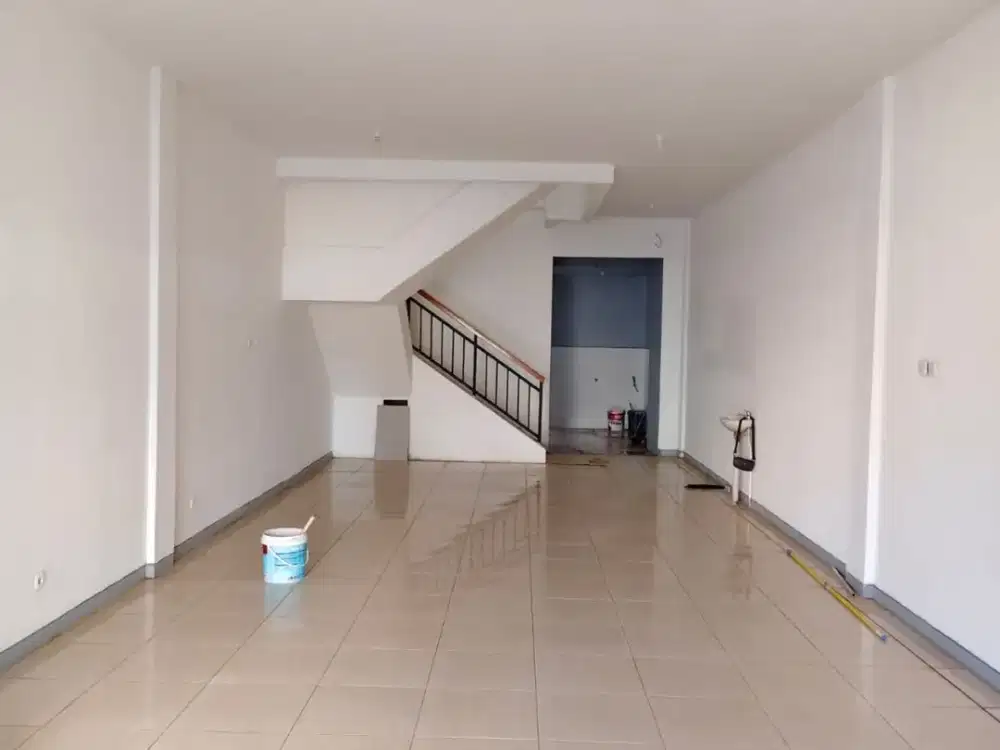 Disewakan Ruko Boulevard Baru Renovasi Gading Serpong Tangerang