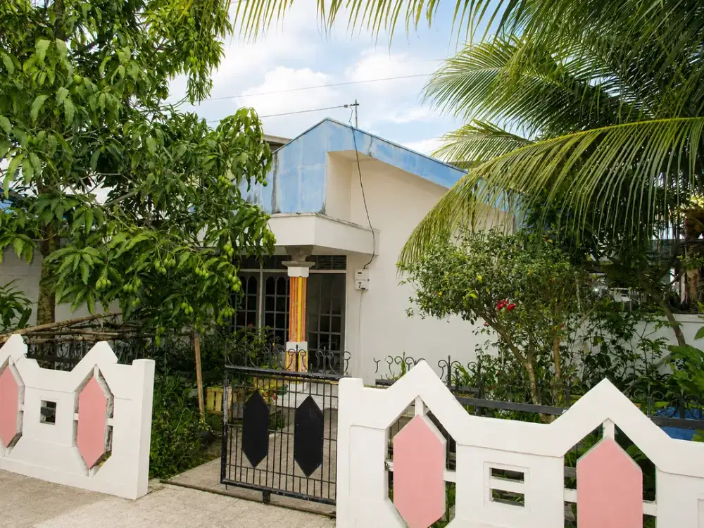 Rumah Strategis di Kom Yos Sudarso | Cocok untuk Hunian atau Investasi Jangka Panjang - HARGA NEGO SAMPAI JADI!