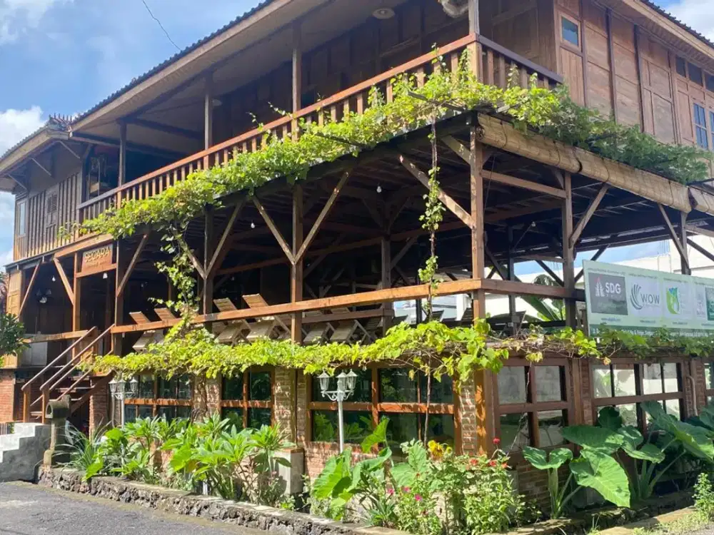 3 STOREY COMMERCIAL BUILDING IN BADAK AGUNG DENPASAR
