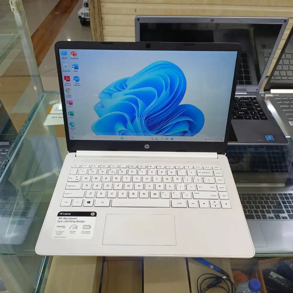 Laptop hp 14 AMD 3020e Ram 8gb SSD 128GB + MMC 64GB 14inc Touchreen