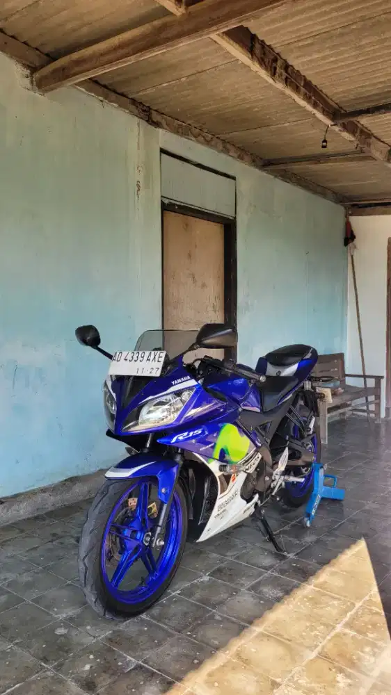 Yamaha R15 v2 movistar 2016