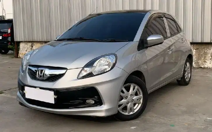 DP MURAH Honda Brio Satya 1.2 E Bensin-MT 2014 Abu CNOIB