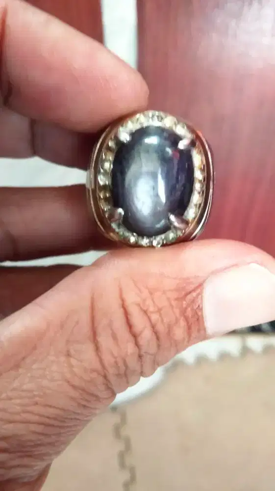 Batu Ruby star ajibb