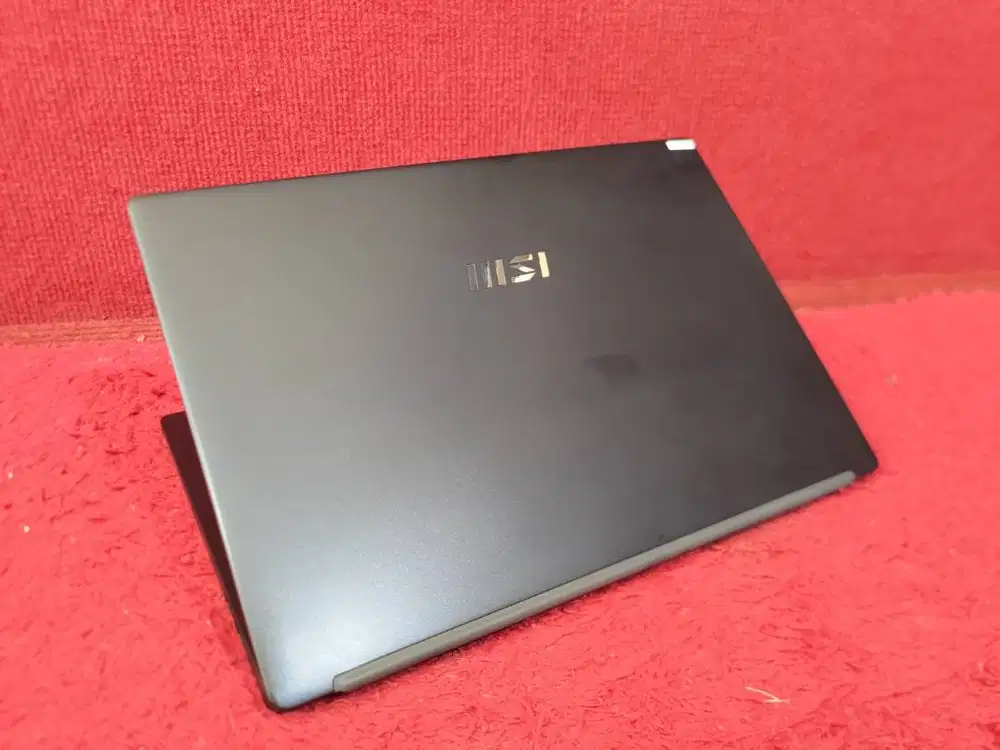 Laptop MSI Modern C12MO Intel Core i3-1215U RAM 8GB SSD 256GB MALANG