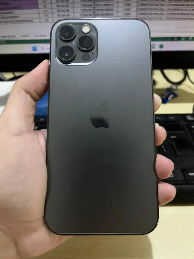 Iphone 12 Pro 256GB LIKE NEW beacukai
