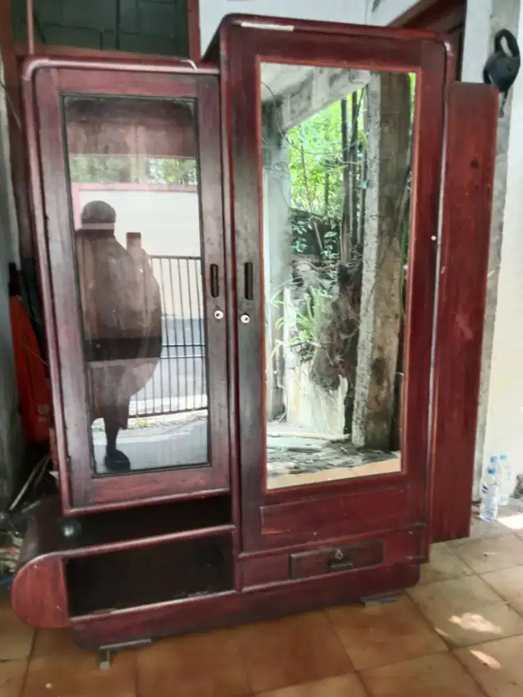 Dijual Lemari Jati Lawas