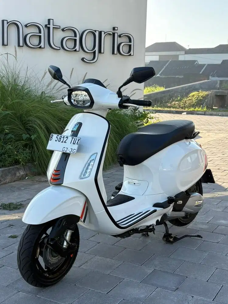 Vespa Sprint s 150 2025 Putih