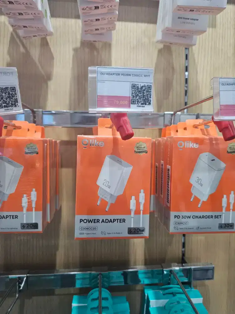 Olike Charger 20W c to c free cable