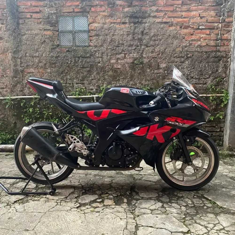 Suzuki gsx 150 Plat D Bandung