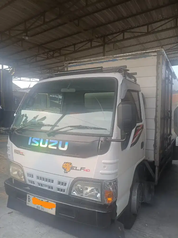 ISUZU elf NKR71 E2 2015 Box