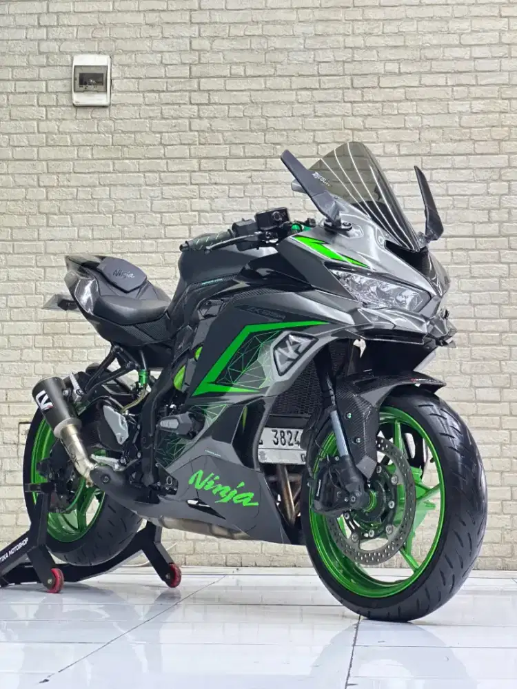 READY‼️ KAWASAKI ZX25R ABS TH 2023 MULUS LOW KM . BONUS MODIF 30JtAN