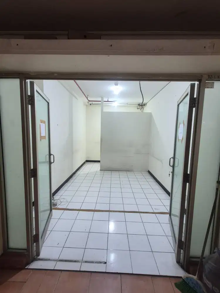 Di jual atau di Sewakan kios di Apartemen Gajah Mada Mediterania